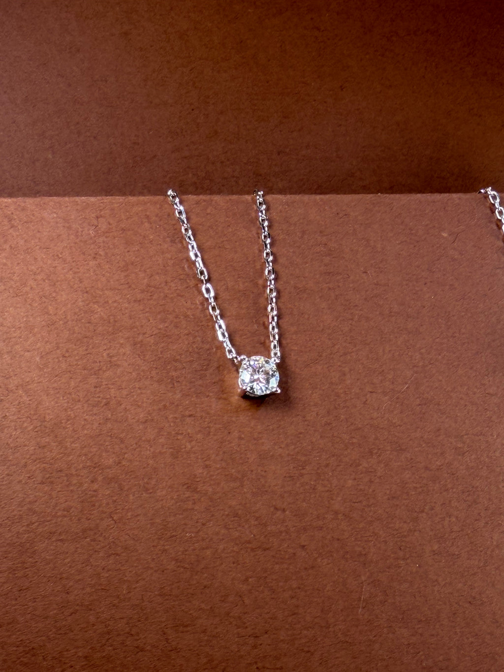 PUNTO LUCE MOISSANITE