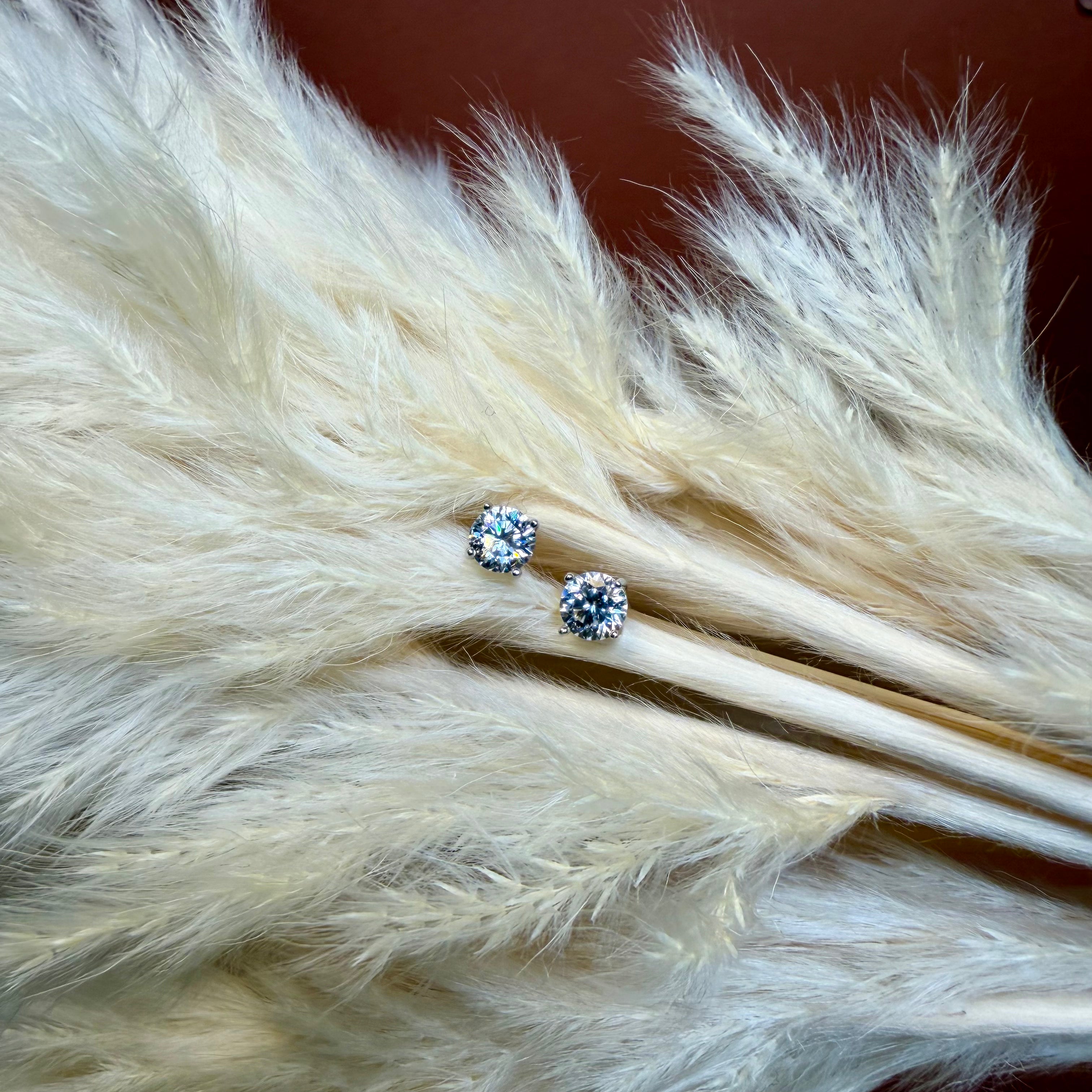 Orecchini Punto Luce MOISSAINITE