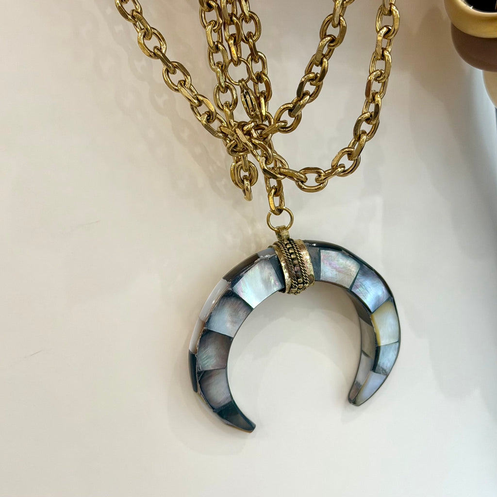 Collana doppio Corno