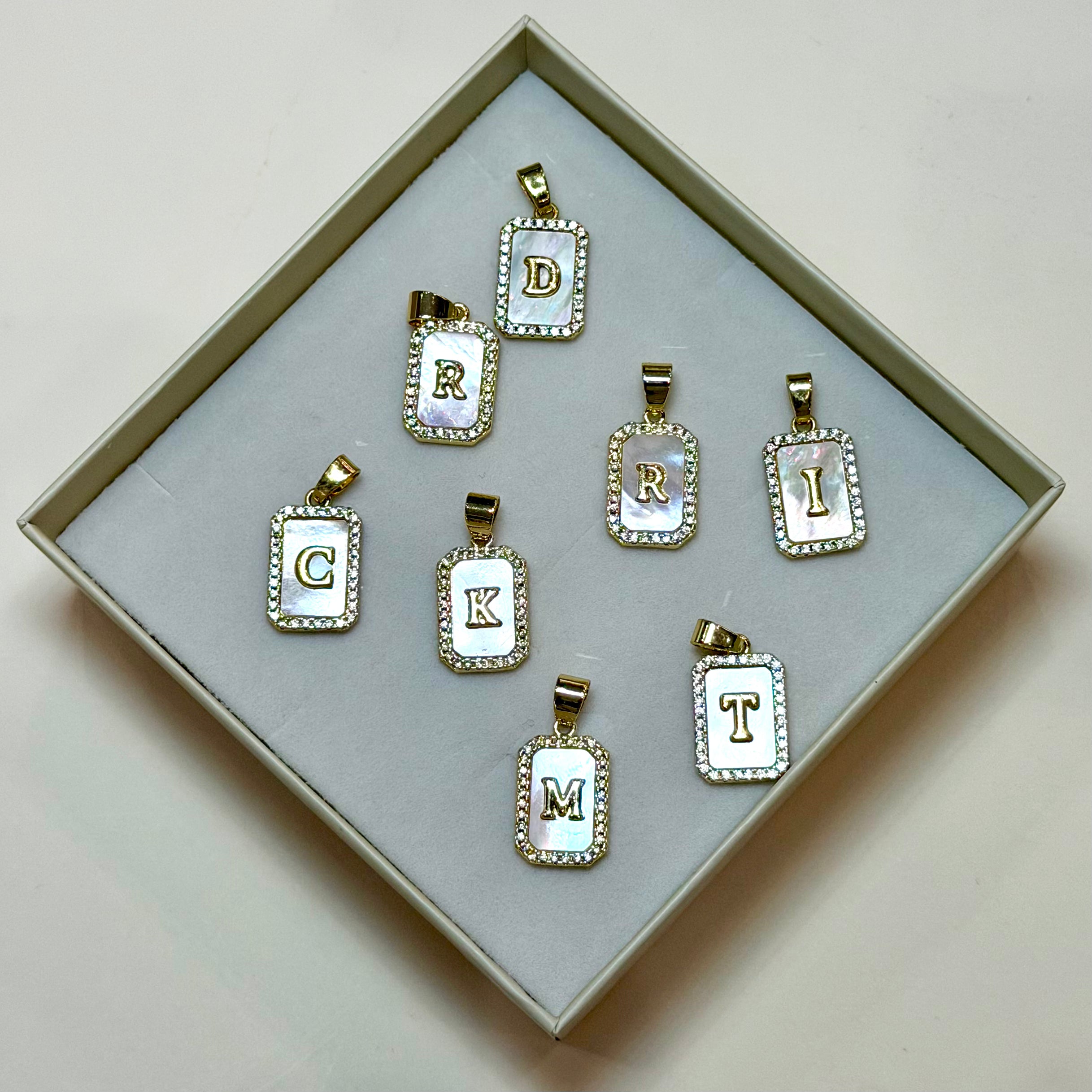 COLLANA TARGHETTA
