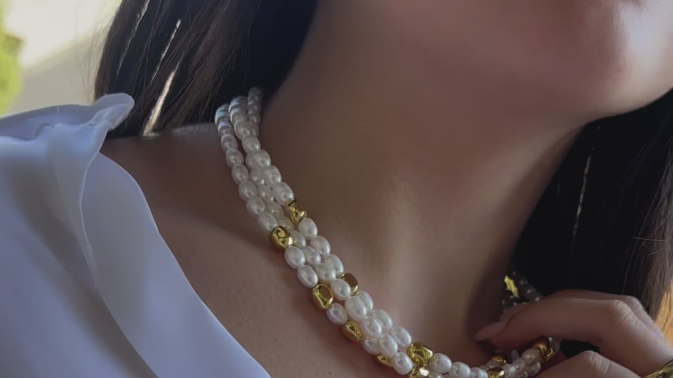 Carica il video: 